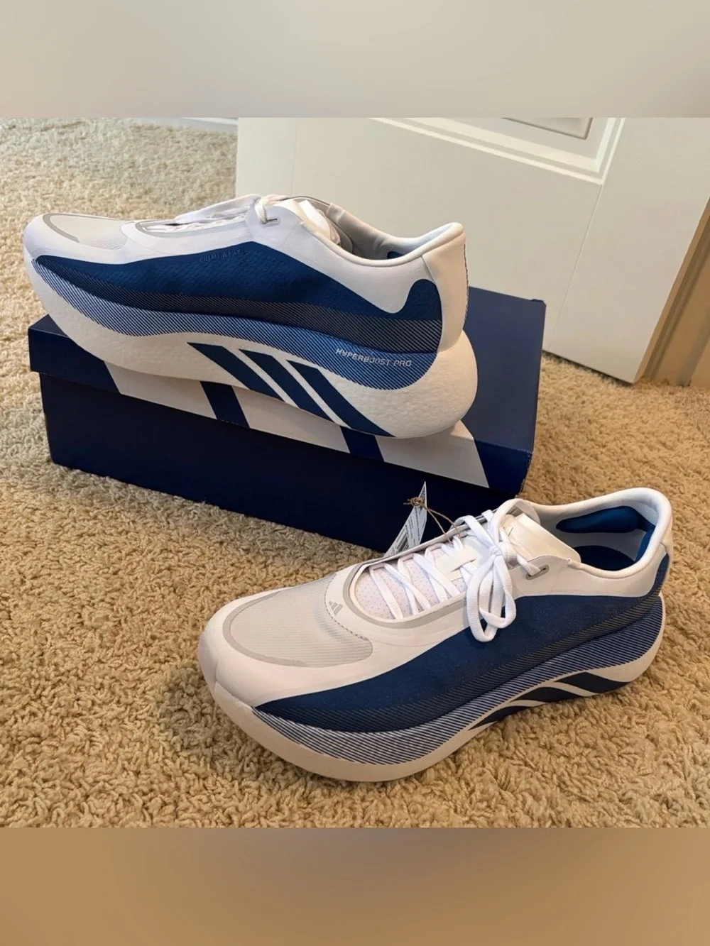 adidas Hyperboost Edge M Running Shoes